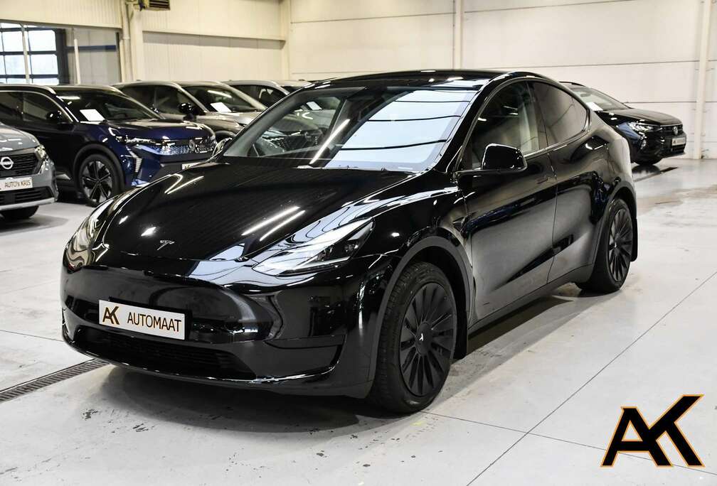 Tesla Model Y Standard Range -NAVI / BLIS / PANO /CAMERA