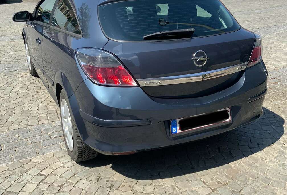 Opel GTC 1.7 CDTi Sport