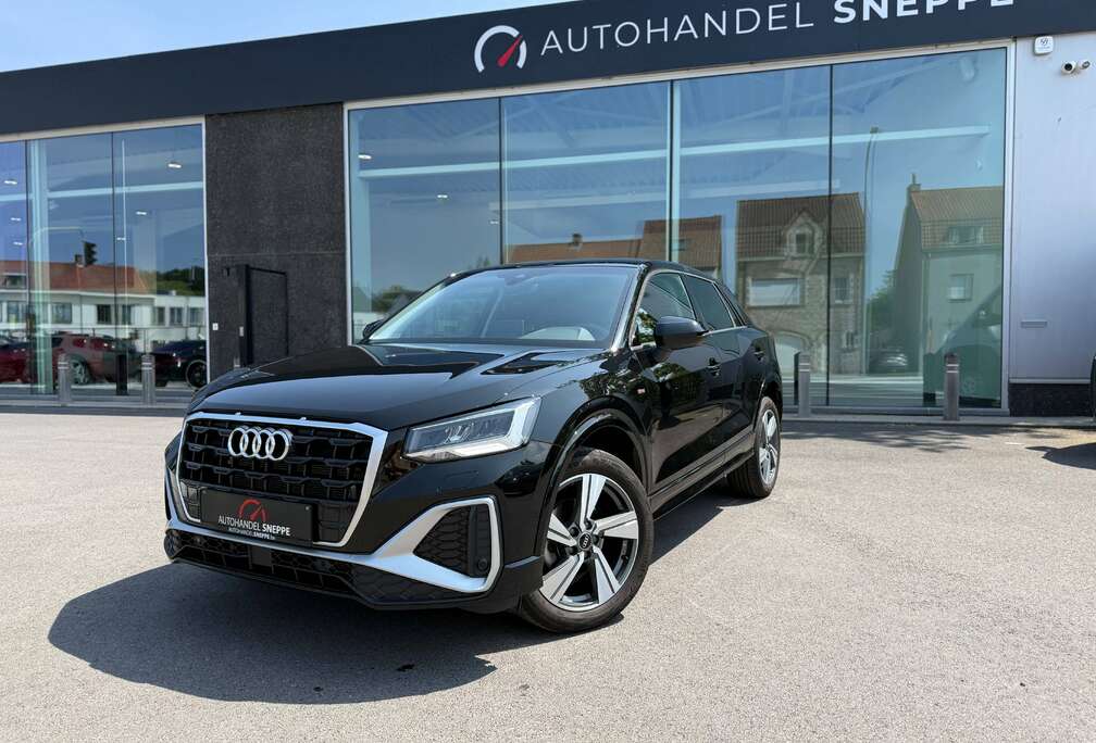 Audi Q2 35 TFSI  S line S tronic/ 9200Km Leder Enz...