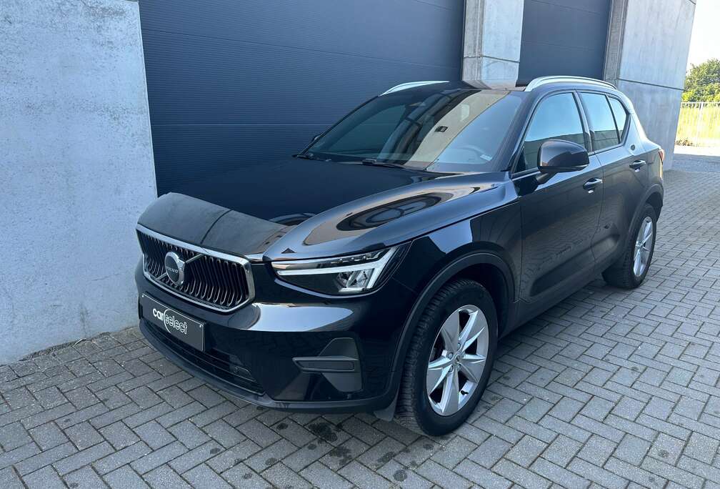 Volvo XC40 2.0 B3 MHEV Core DCT