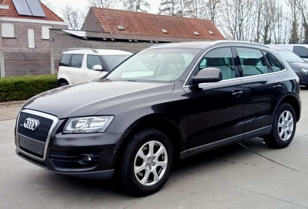 Audi Q5 2.0 TDi Quattro DPF    HANDELAAR/EXPORT