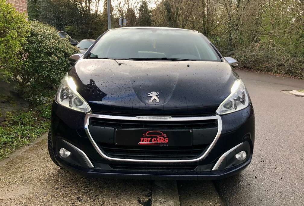 Peugeot 208 1.6 BlueHDi Style CarPlay