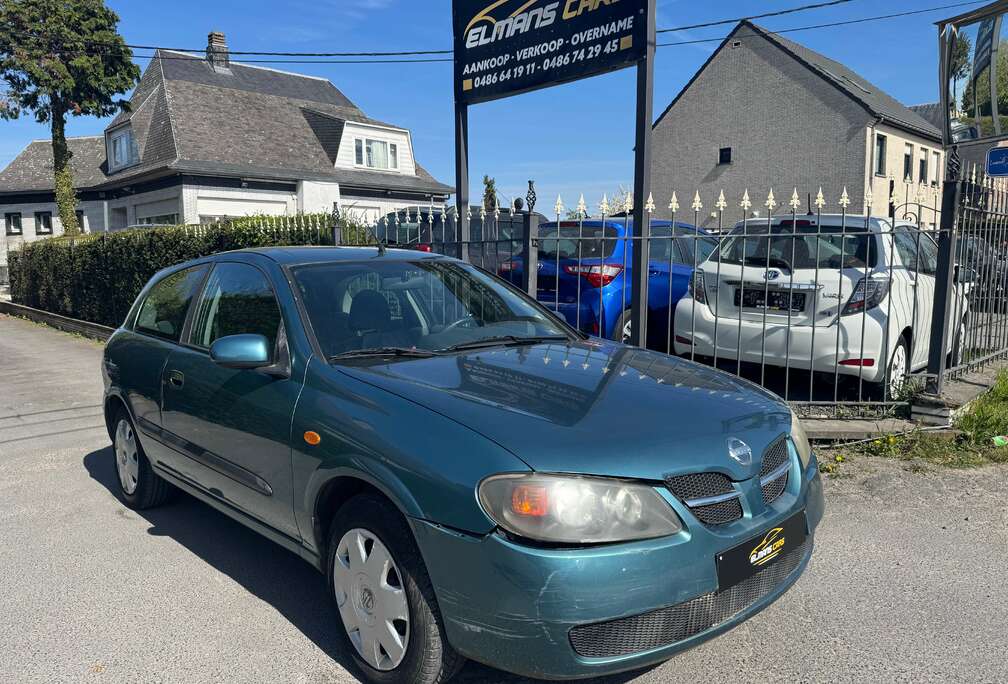 Nissan Almera 1.5i // Airco // Attache Remorque