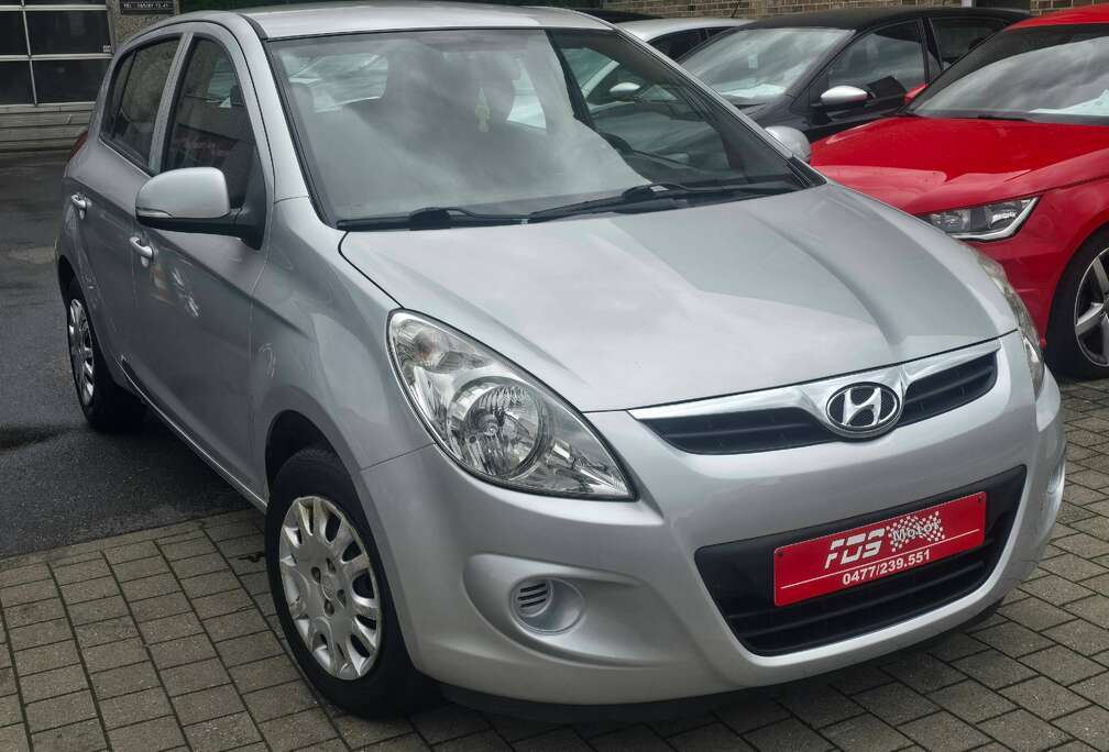 Hyundai i20 1.4i Lounge  BOITE AUTOMATIQUE / AIRCO / GARANTIE / CAR PASS