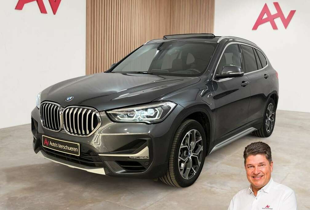 BMW xDrive25e X-Line ** Pano Trekhaak Ambient