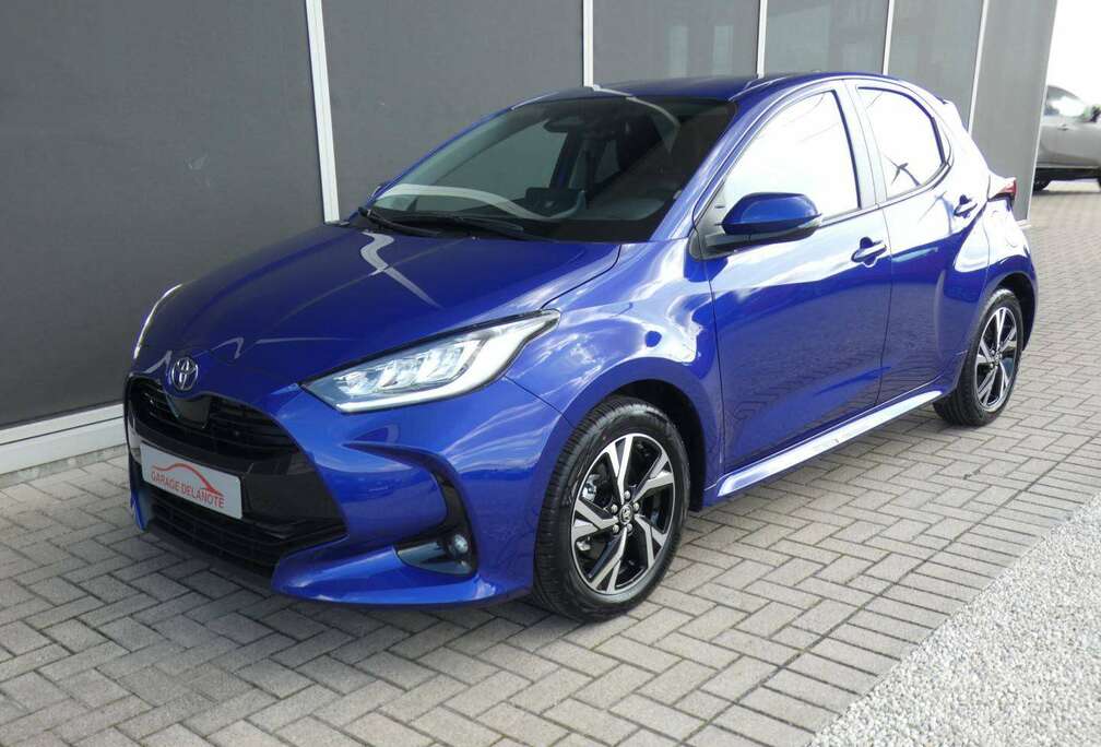 Toyota Hybrid *ICONIC* +GROOT SCHERM +GPS +Parkeercamera +KEYLESS ENTRY +LED Lampen +Getinte ramen