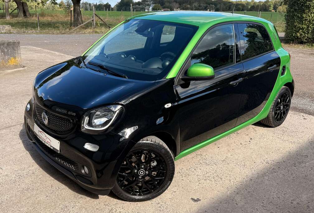 Smart Forfour 17.6 kWh Electric drive Passion, Navi, 1er Propriétaire