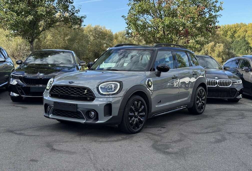 MINI ALL4 PHEV /// CAM / CARPLAY / BLACK PACK / ADPT LED / KEYLESS / VERW ZETELS / ** ZEER ZUINIGE WAGEN ** !!