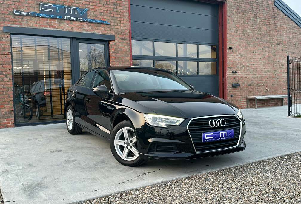 Audi Limousine 1.5TFSi Leder - Navi - Xenon - Trekhaak!