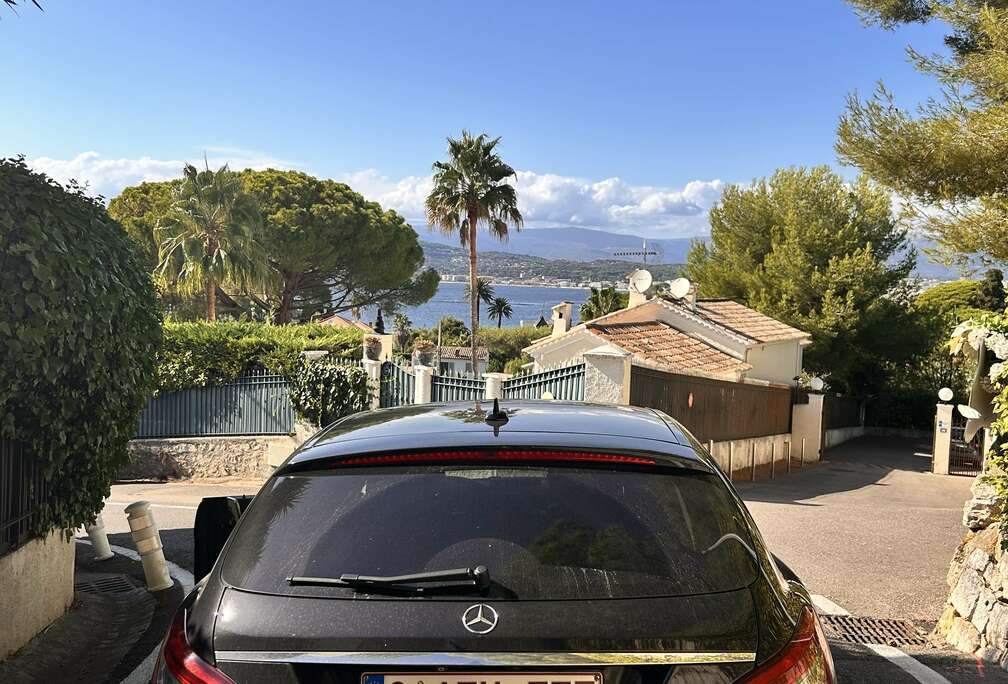 Mercedes-Benz Shooting Brake (BlueTEC) d 9G-TRONIC