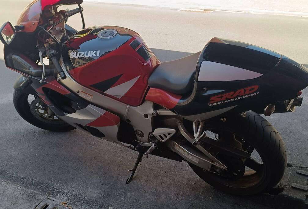 Suzuki Gsxr srad