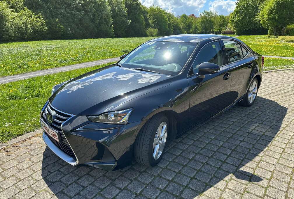 Lexus IS 300h 2.5i Business Line E-CVT (EU6.2)