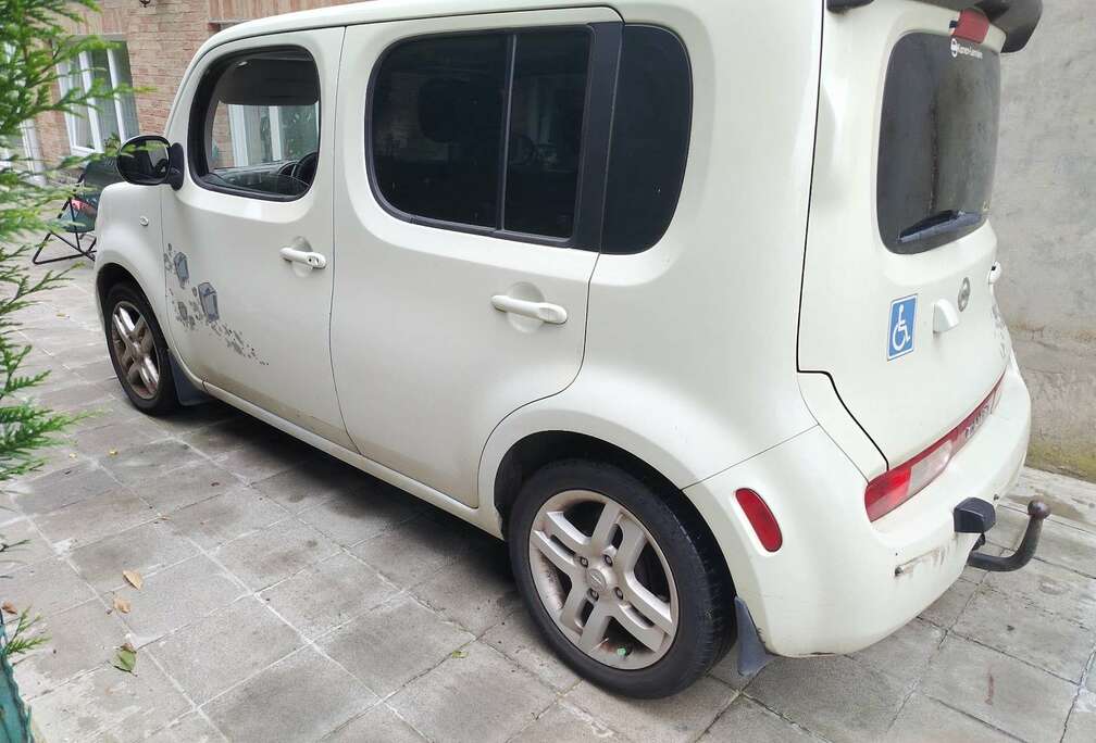 Nissan 1.6i GPS airco attaché remorque
