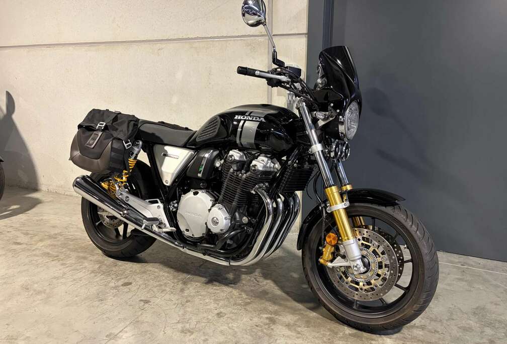 Honda CB1000 machtig mooie dikke naked bike in retro sti