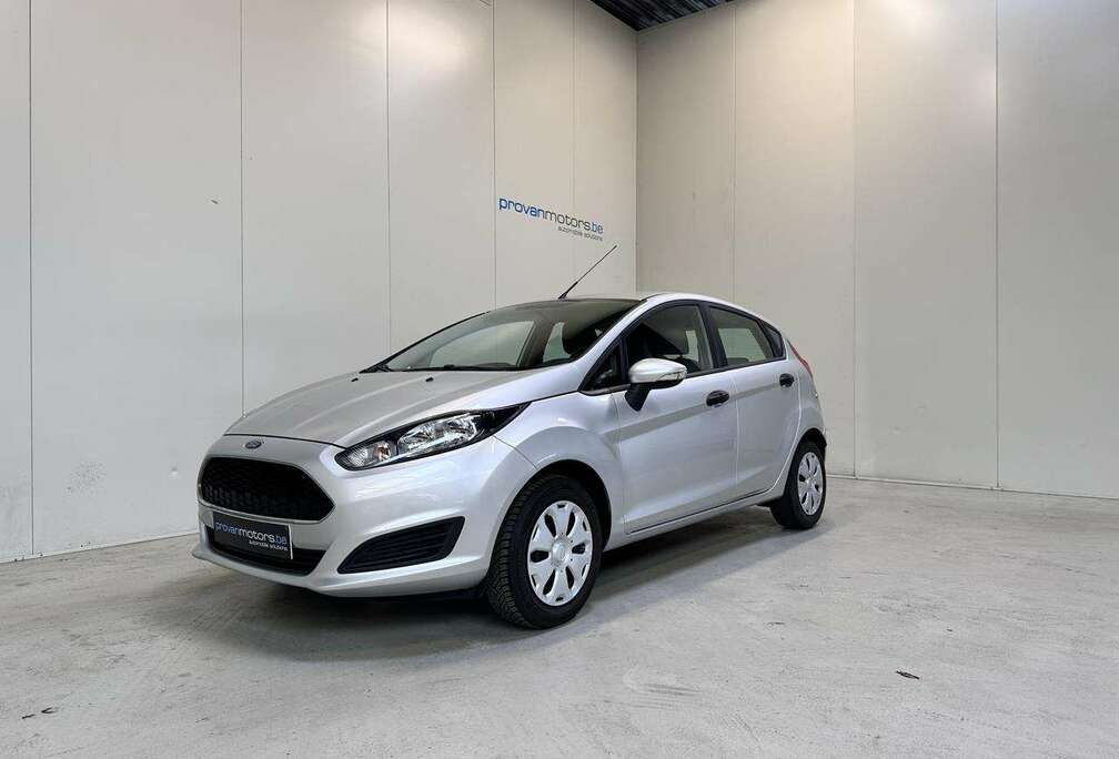 Ford 1.3i Benzine - Airco - Radio - Goede Staat