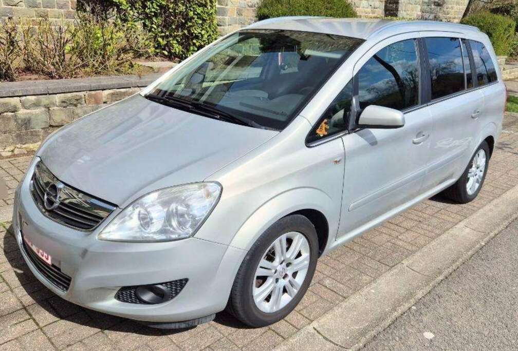 Opel Zafira 1.7 CDTi Cosmo DPF