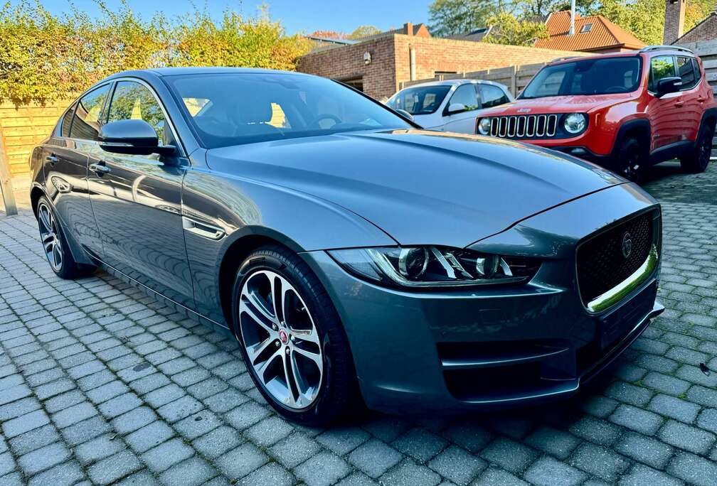 Jaguar 20D 180pk 1 eigen org 75500km 13000,- excl