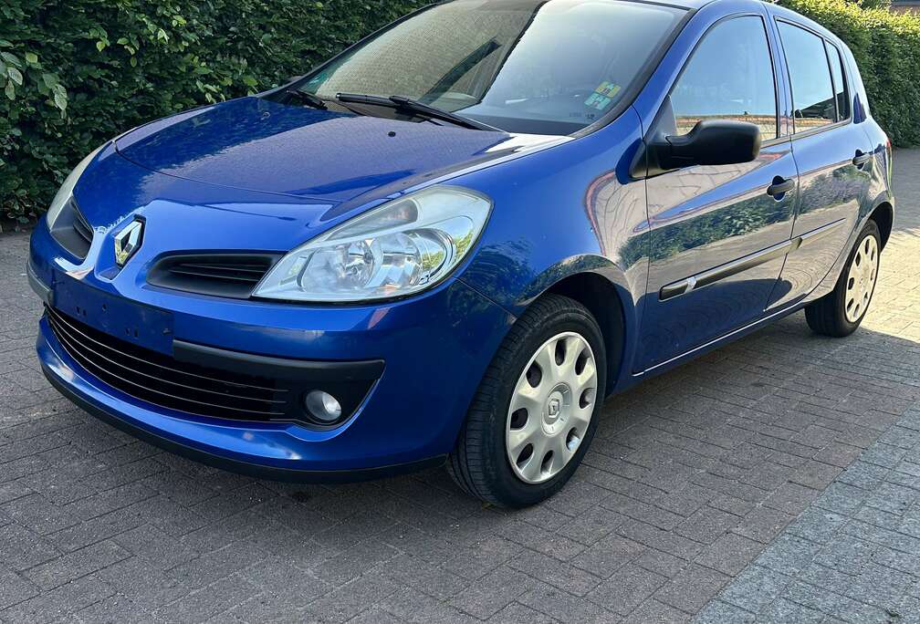 Renault Renault Clio 1.2-16V Collection AIRCO DISTRIBUTIE