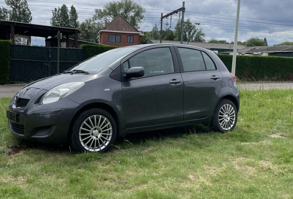 Toyota 1.3 VVT-i Executive