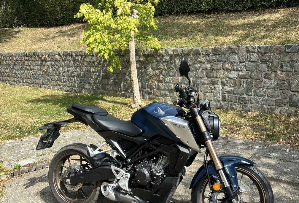 Honda CB125r