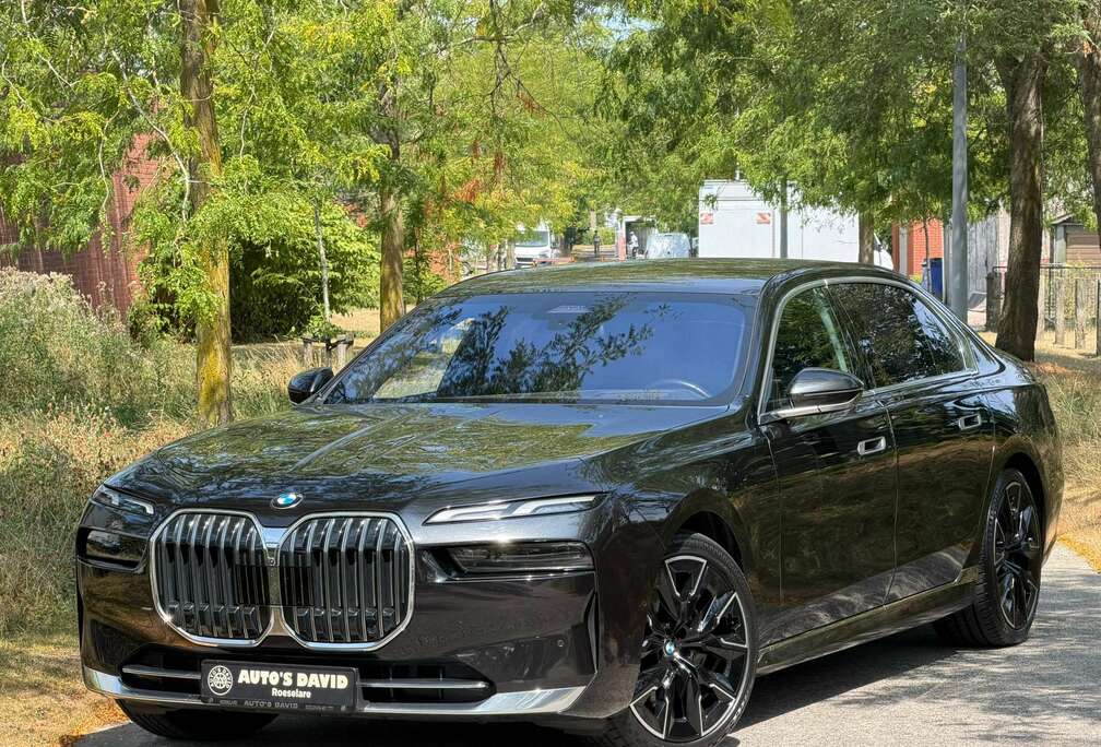 BMW 740 dXAS*HUD*B&W*PANO*