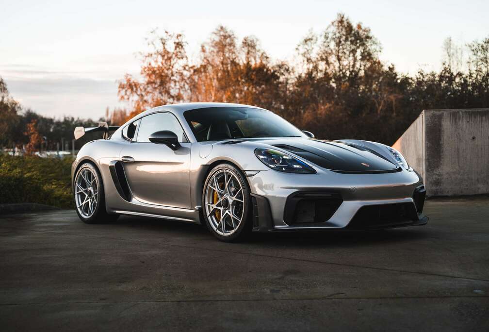 Porsche GT4 RS / Weissach / PCCB / Carbon / GT-Silver