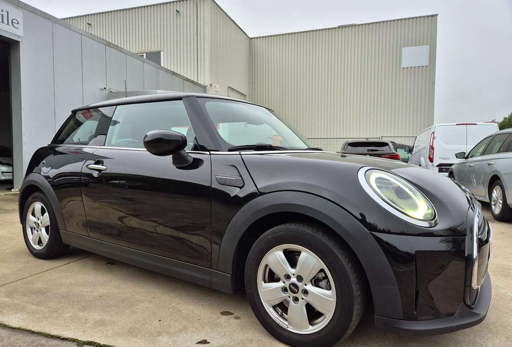 MINI 1.5i OPF // 70.622 KM  2021