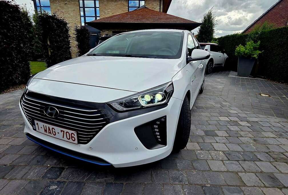 Hyundai PHEV 1.6 GDi Premium DCT (EU6d-TEMP)
