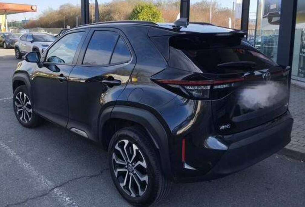 Toyota YARIS CROSS B-SUV 1.5 TNGA HEV 2WD CVT Dynamic Plus