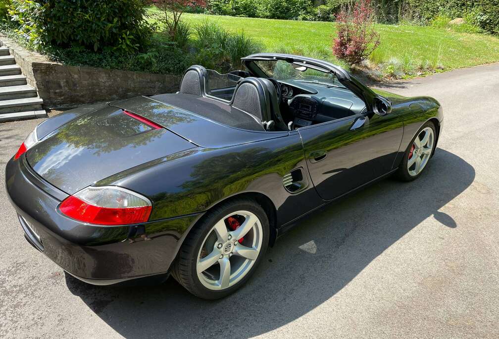 Porsche 3.2i
