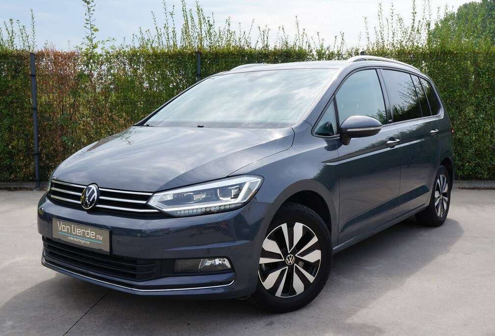Volkswagen 1.5 TSI 150 pk Dsg Move Edition Camera Navi Carplay 12m Garantie