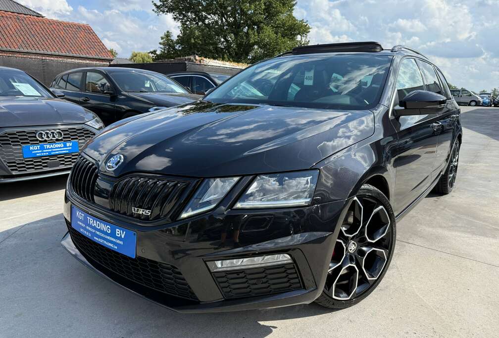 Skoda RS 2.0 TFSI 245PK BREAK DSG AUTOMAAT PANO NAVI LEDER CAMERA CARPLAY DCC