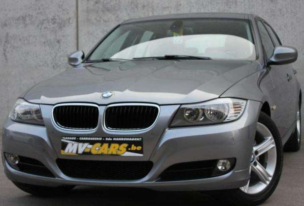 BMW 318i/pdc/Trekhaak/multistuur/leder...