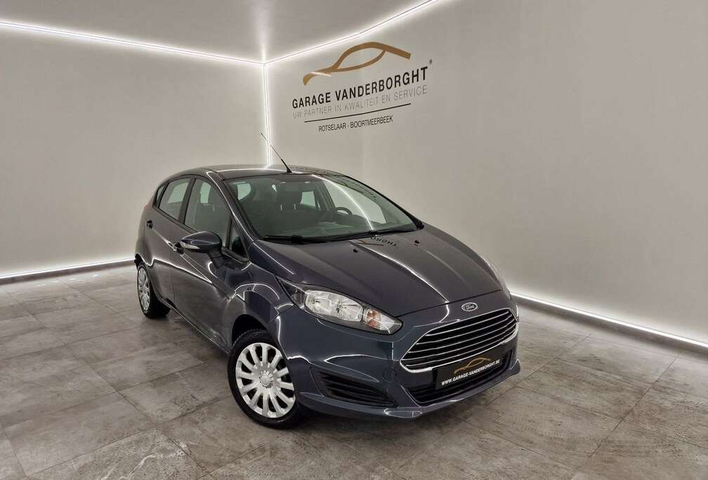 Ford TREND BENZINE 100PK SLECHTS 93000KM