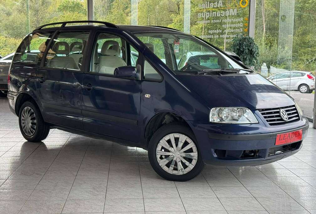 Volkswagen  2.0 ESSENCE 115CH - AUTOMATIQUE - CRUISE - AIRCO - 7 PLACES