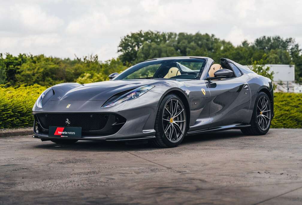 Ferrari GTS / Grigio GTS / Carbon / Lift / Carplay