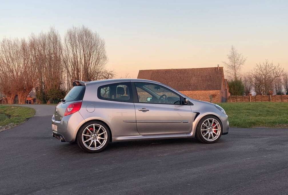 Renault RS phase 1 - 2.0 16V Sport