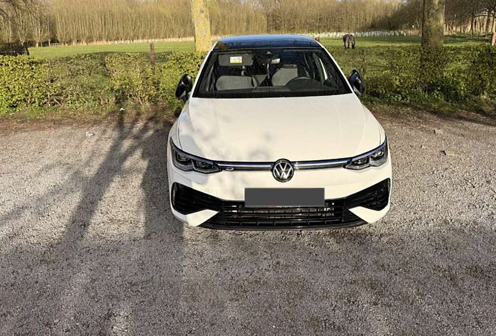 Volkswagen AKRAPOVIC/PANO/FULL OPTION