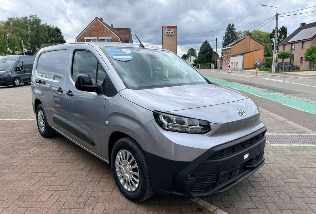 Toyota ELECTRIC LWB COMFORT