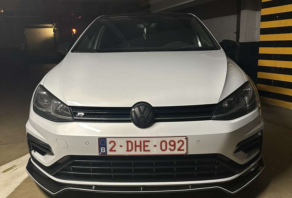 Volkswagen Golf 7.5R AKRA