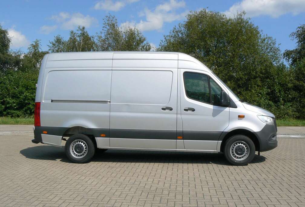 Mercedes-Benz 317CDI L2 H2 ZILVER MET 32000+BTW NAVIGATIE- CAM .