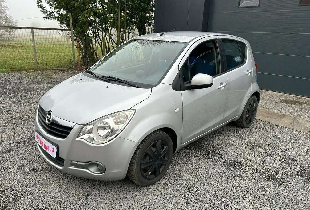 Opel 1.0 essence AIRCO 2010 137000km