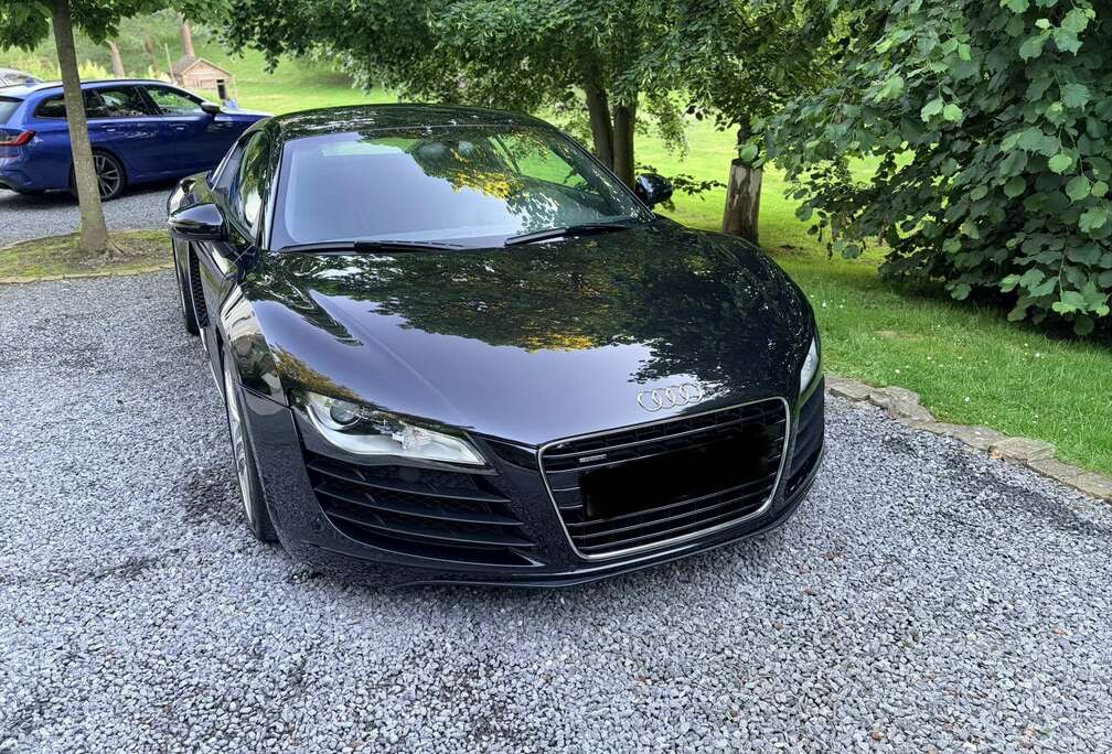 Audi 4.2i V8 Quattro FSI