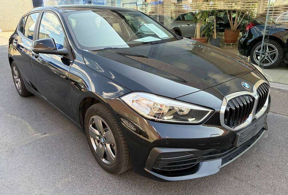 BMW d Automaat | Parkeersysteem voor & achter | Navigatie | Cruise Control