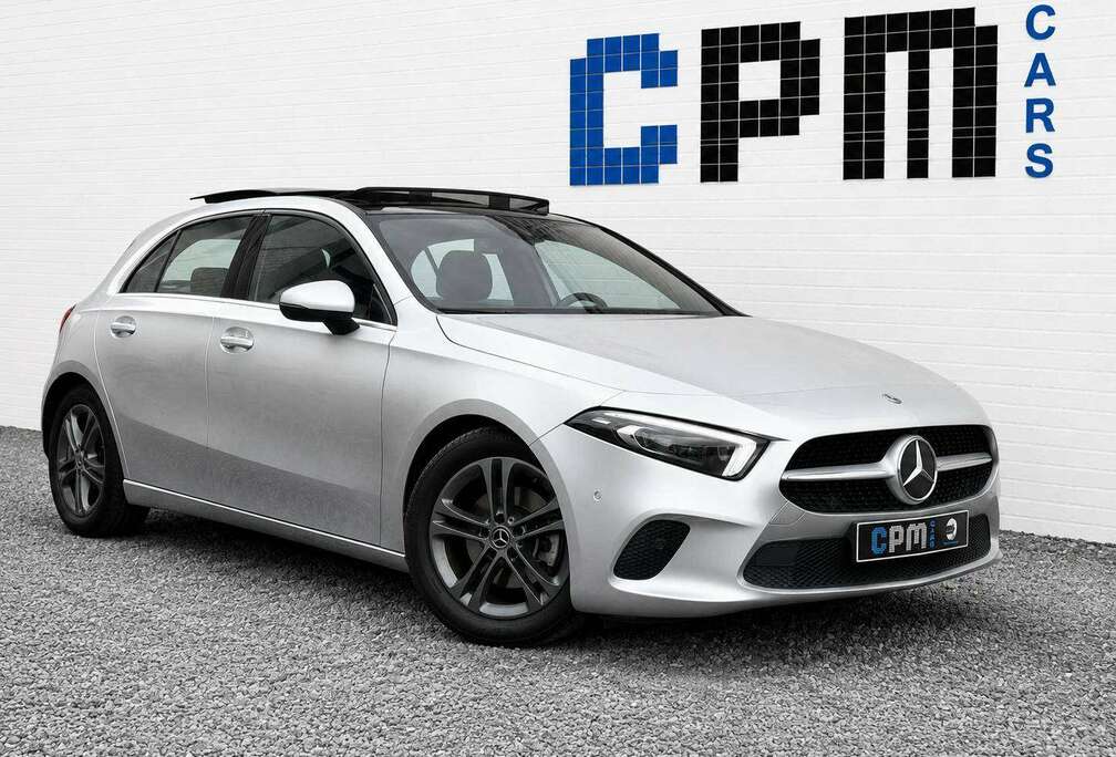 Mercedes-Benz * PANO * 360 CAMERA * APP CARPLAY * AMBIENT LIGHT * KEYLLES