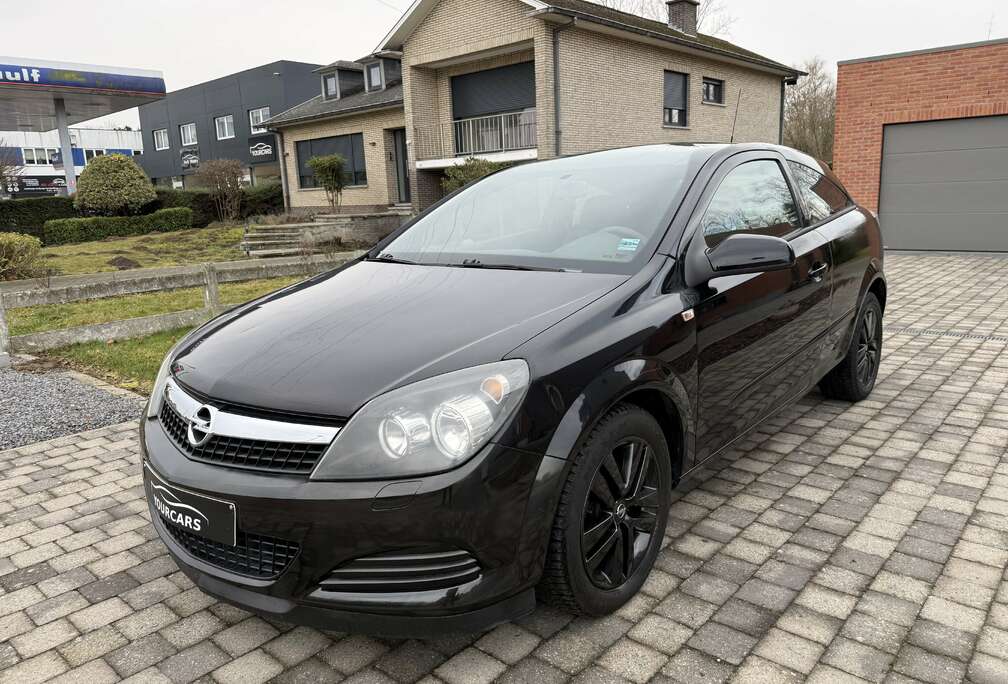 Opel Astra GTC 1.3 CDTi Enjoy