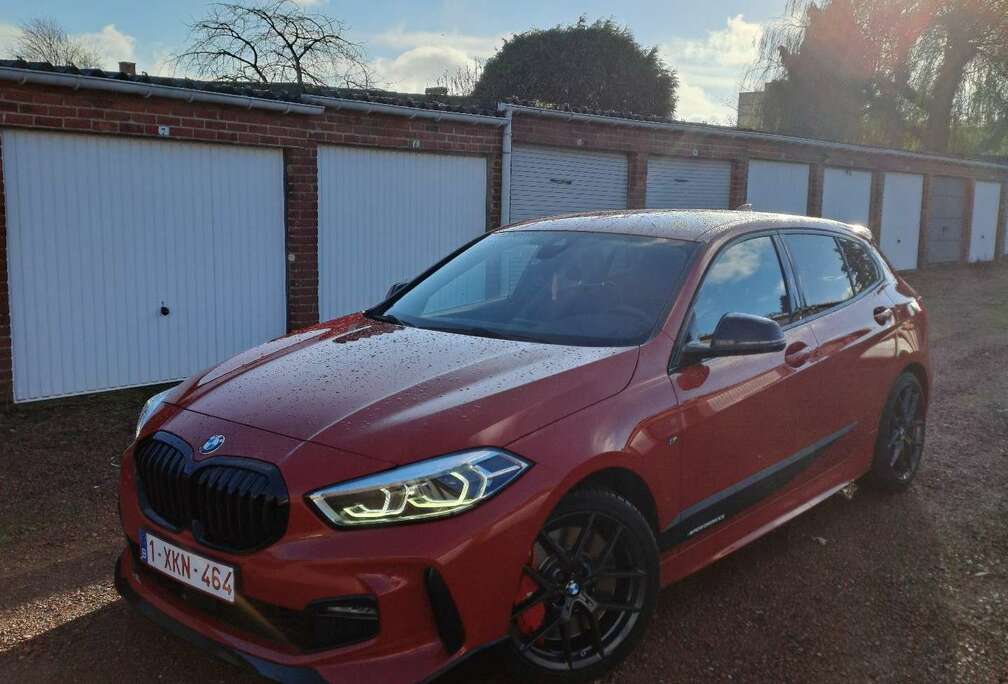 BMW iA M PERFORMANCE