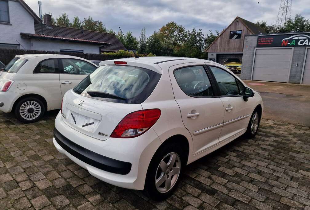 Peugeot 1.4 HDi 70ch FAP Urban Move