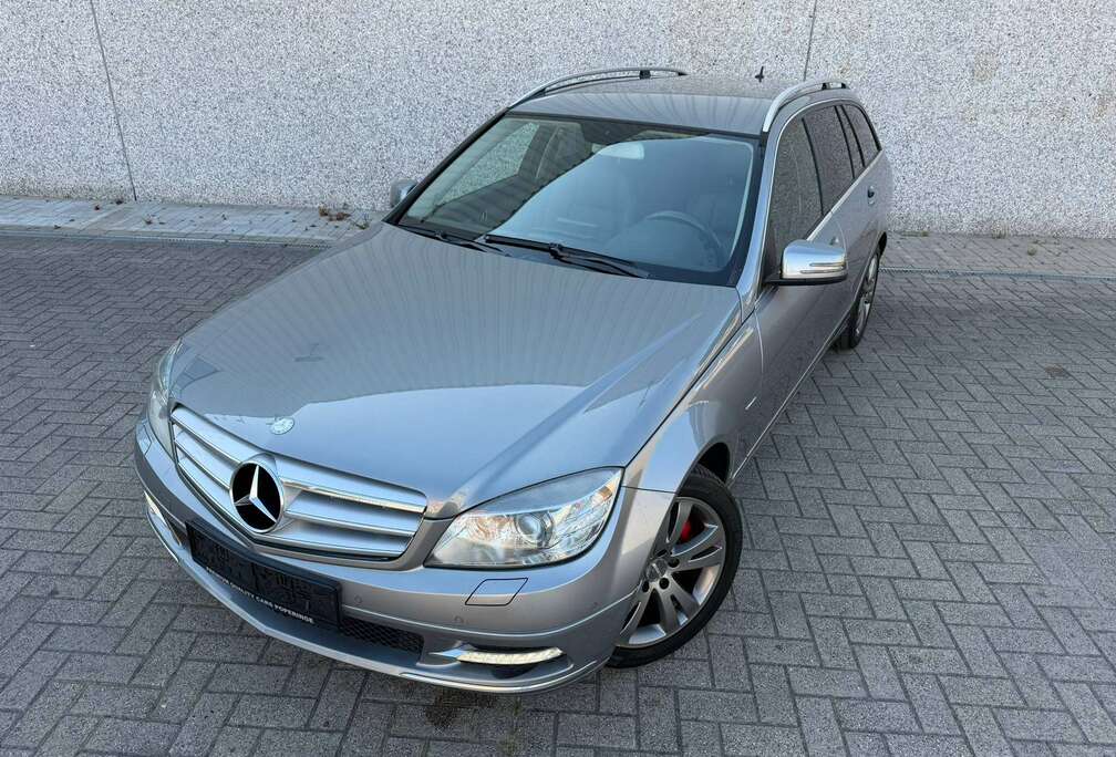 Mercedes-Benz ENKEL VERKOOP AAN HANDELAAR -  ZETELVERWARMING / NAVIGATIE / BLUETOOTH
