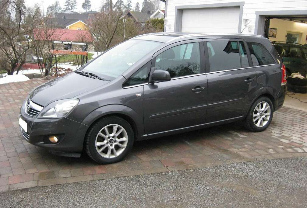 Opel Zafira 1.7 CDTi ecoFLEX Cosmo DPF